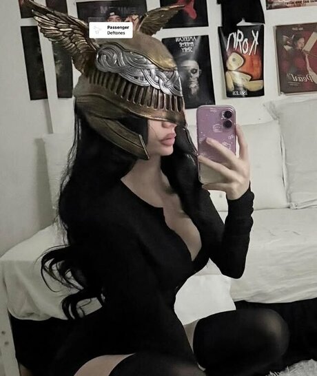 Naken läckt OnlyFans-bild av Farryndoll