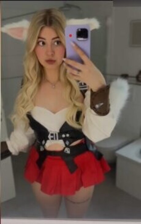Naken lekkede OnlyFans-bilde av Asmr Janina
