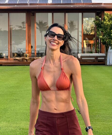 Sheilla Castro