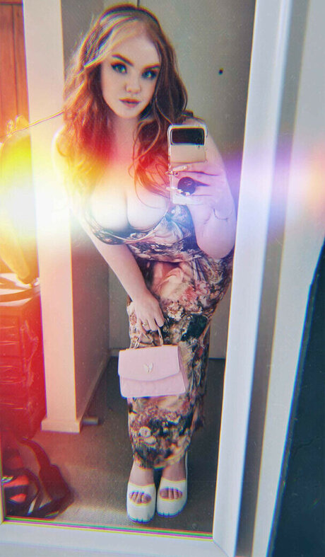 Elizabethdangerx OnlyFans泄露裸照