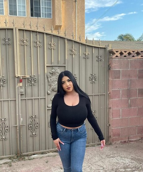 Nacktes geleaktes OnlyFans-Foto von Ashleyarambulaa