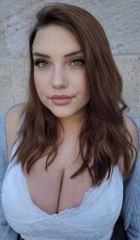 Lara.Marie.v__