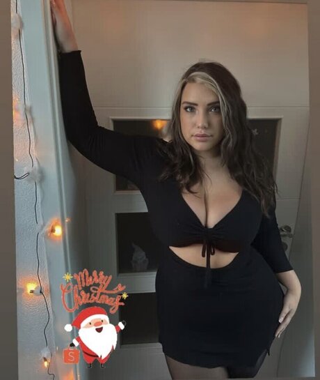 Lara.Marie.v__