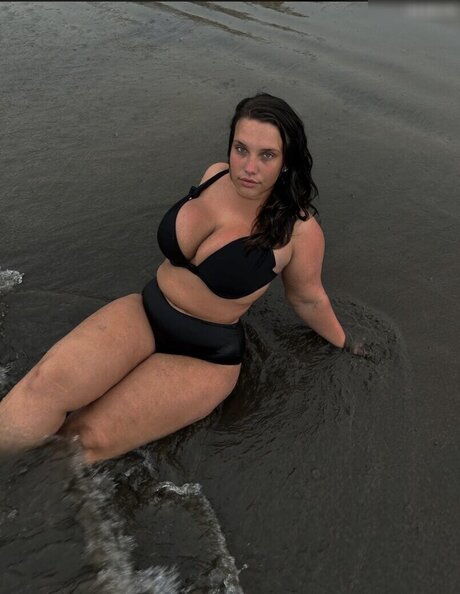 Lara.Marie.v__