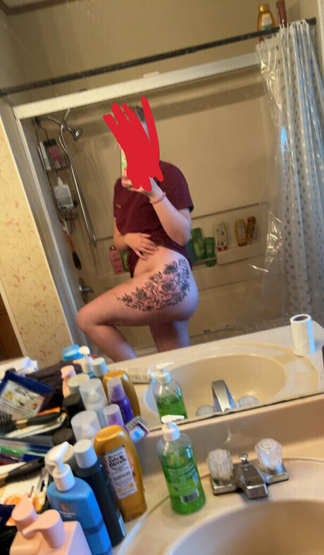 Foto nua vazada do OnlyFans de Zestywhitegirlmaria Moore