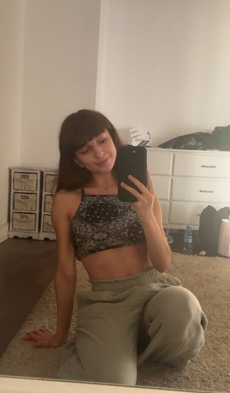 Naken läckt OnlyFans-bild av Dutchflirt