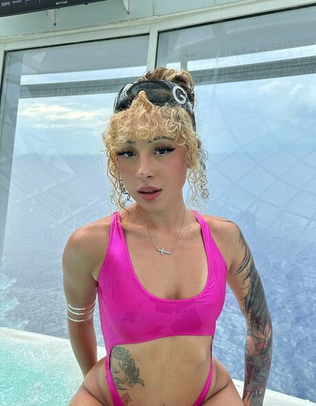 Naken läckt OnlyFans-bild av Lizziefreakz