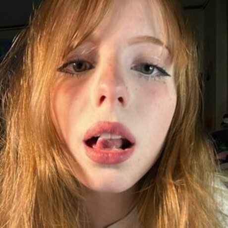 Naken läckt OnlyFans-bild av Spideryyem