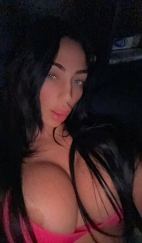 Nahá fotka uniklých OnlyFans od Gigitaylorrr