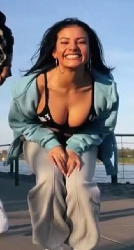 Ivana Santacruz