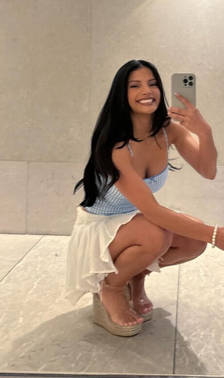 Ivana Santacruz