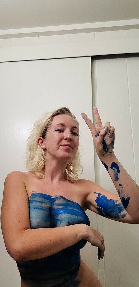 Jeneva From PARiTY