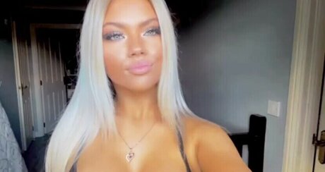 Nøgent lækket OnlyFans-billede af Emily Mcclean