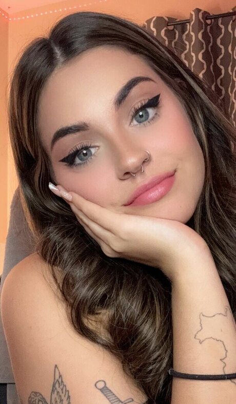 Valerie Lepelch OnlyFansリークヌード写真