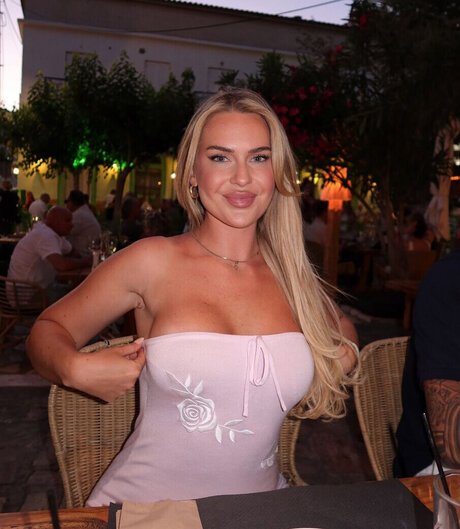 Nahá fotka uniklých OnlyFans od Livyah