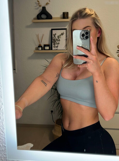 Nacktes geleaktes OnlyFans-Foto von Alina Ristenpart