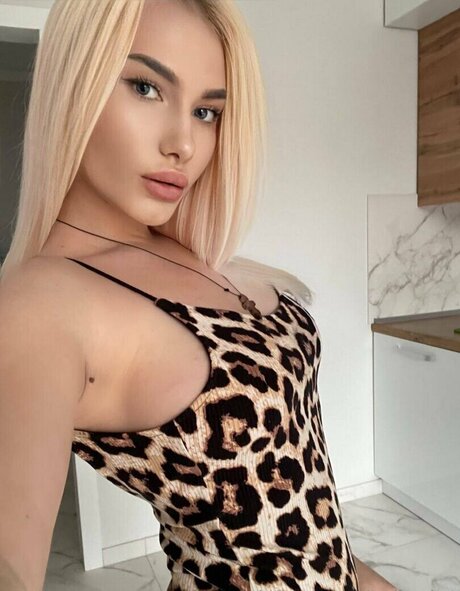 Charlize_ice