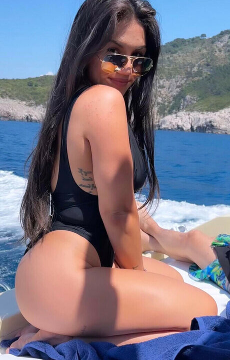 Alaston vuotanut OnlyFans-kuva Paula Osterling