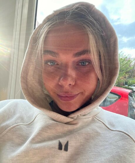 Izzy Swin  nude leaked OnlyFans photo