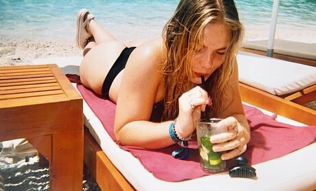 Izzy Swin
