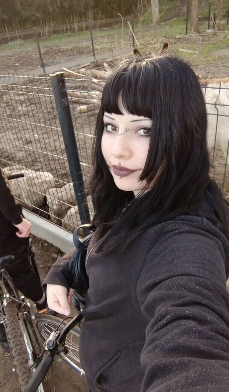 Foto desnuda filtrada de OnlyFans de Gothbynight
