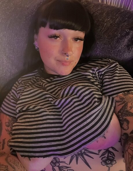 Venicecemetery OnlyFans泄露裸照