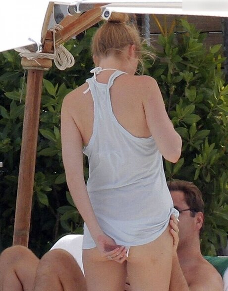 Lara Stone