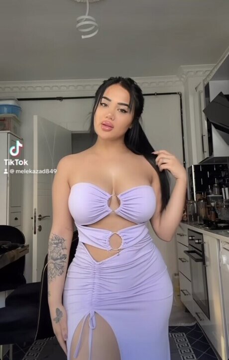 Melek Azad