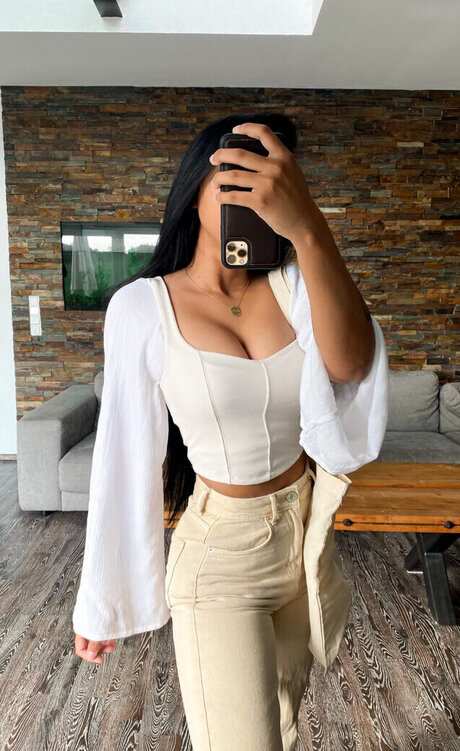 Alaston vuotanut OnlyFans-kuva Nicole Schiebler