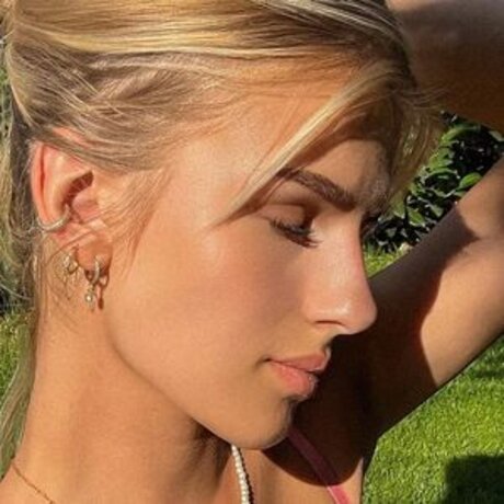 Naken lekkede OnlyFans-bilde av Sophie Schnur