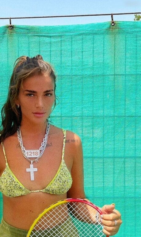 Loredana Zefi