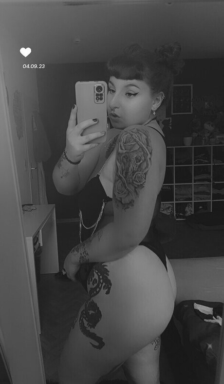 Xlenaaofficial