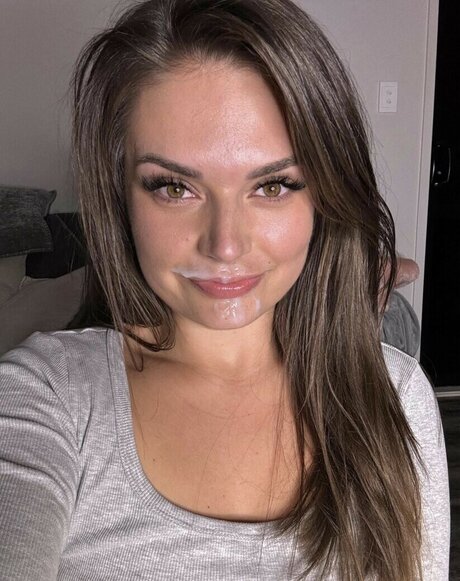 Nøgent lækket OnlyFans-billede af Staciesummers