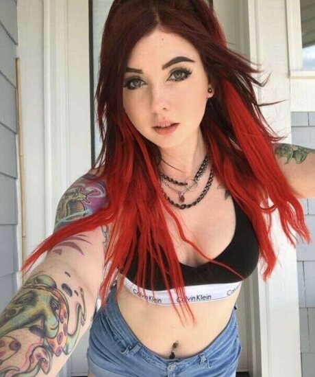 Lizzi Blake