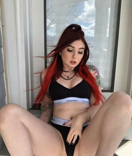 Lizzi Blake