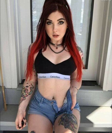 Lizzi Blake
