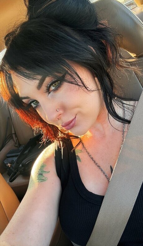Lizzi Blake