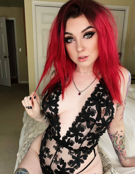 Lizzi Blake