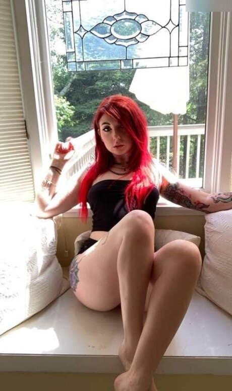 Lizzi Blake