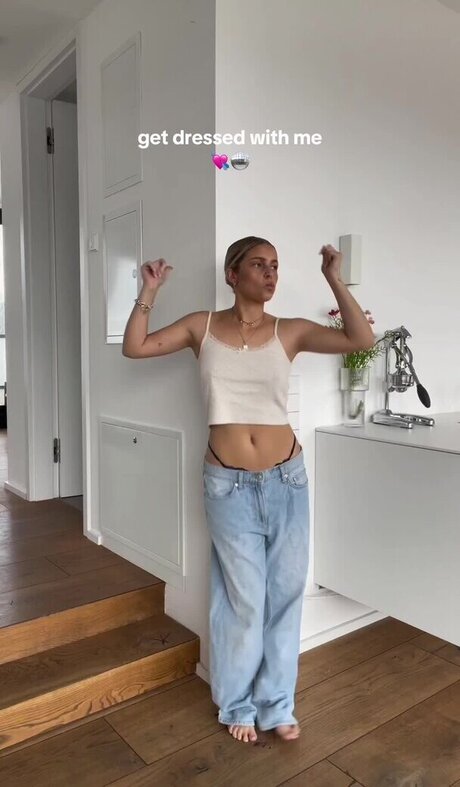 Nahá fotka uniklých OnlyFans od Lea Breuer