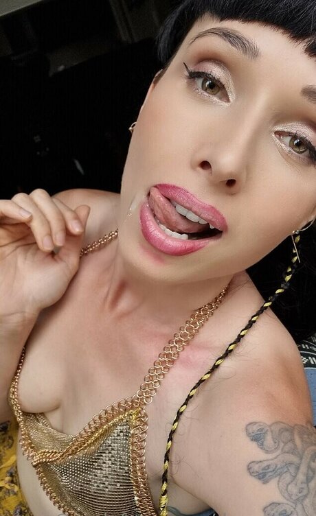 Обнаженная фотография утечки OnlyFans от Darya Jane