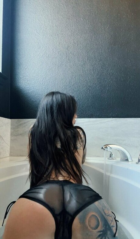 Nagie wyciekłe zdjęcie OnlyFans od Ldmfitmodel