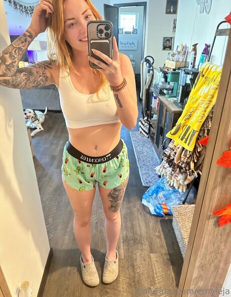 Foto desnuda filtrada de OnlyFans de Emyleja