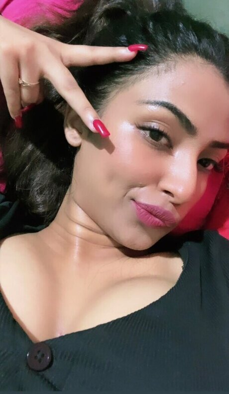 Nahá fotka uniklých OnlyFans od Itzmesaheliofficial