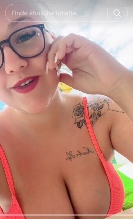 Alaston vuotanut OnlyFans-kuva Lenakpl23