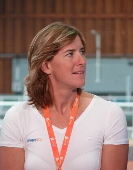 Celebrity Guilty Pleasures & Underrated Women