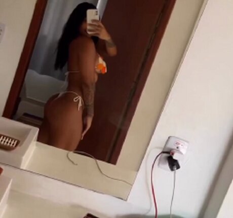 Thayna Telles