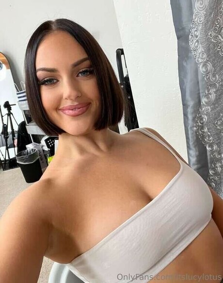 Foto desnuda filtrada de OnlyFans de Lucy Lotus