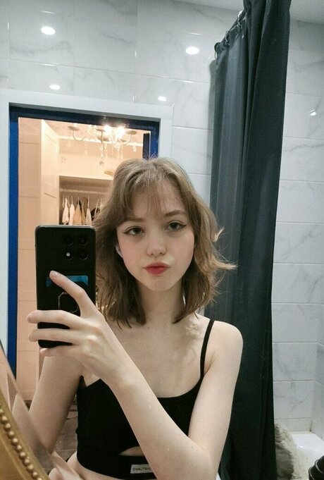 Foto nua vazada do OnlyFans de Lotakarpium