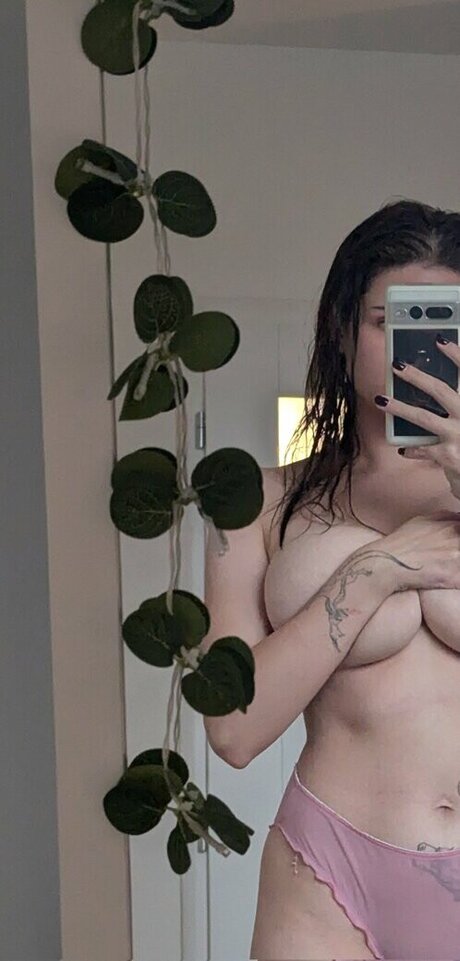 Nahá fotka uniklých OnlyFans od Minipig
